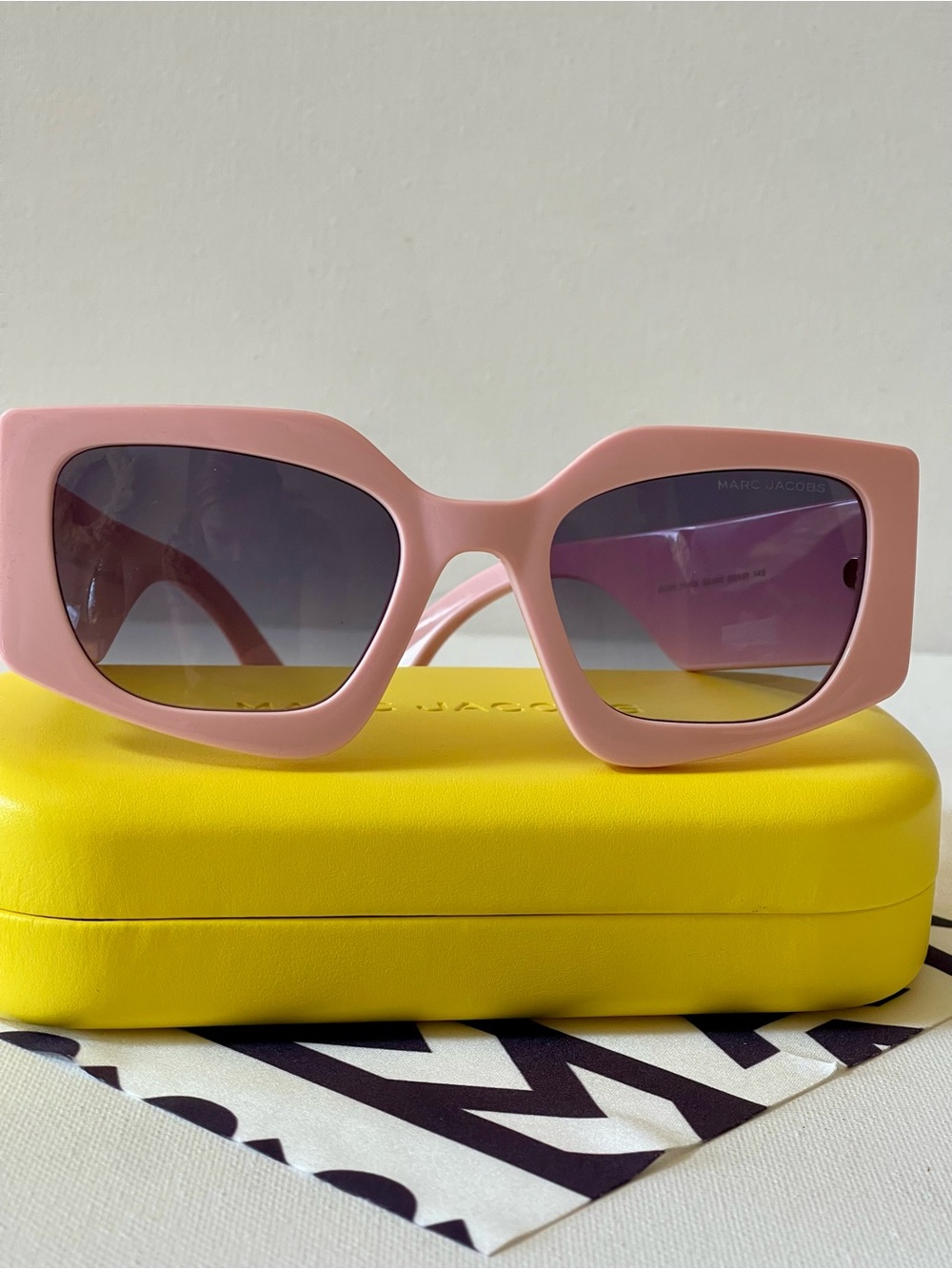 NIB MARC JACOBS MARC 774/S 35J90 PINK FULL RIM DARK GREY SHADED SUNGLASSES - Picture 5 of 12